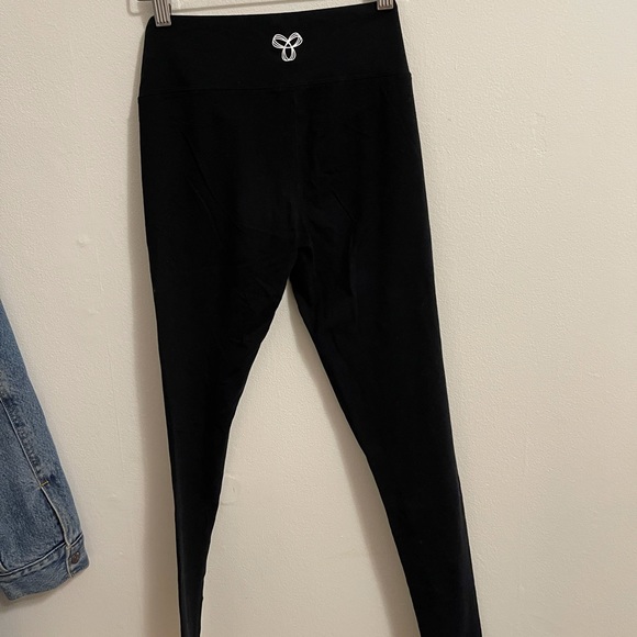 Black TNA leggings - Picture 2 of 4